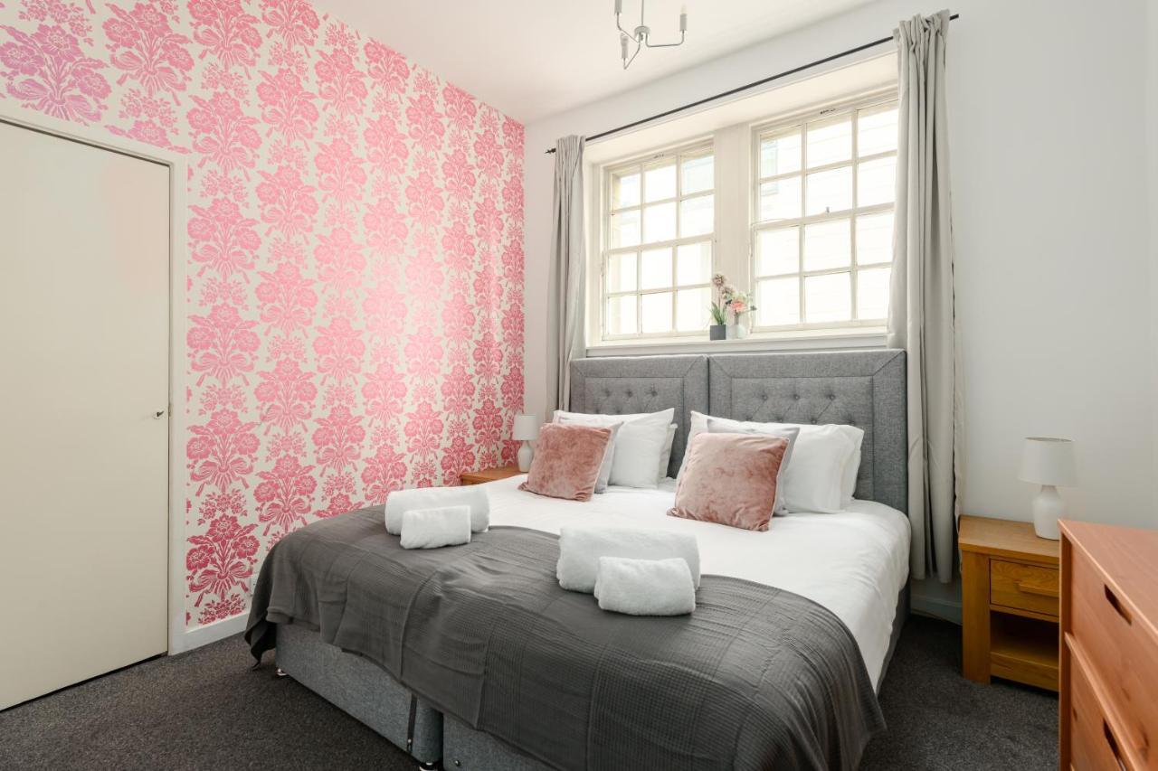 2 Bedroom Royal Mile Apartment Эдинбург Экстерьер фото